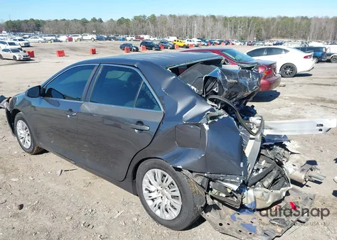 2013 Toyota Camry L/Se/Le/Xle z USA, uszkodzony, nr VIN 4T4BF1FK7DR294762